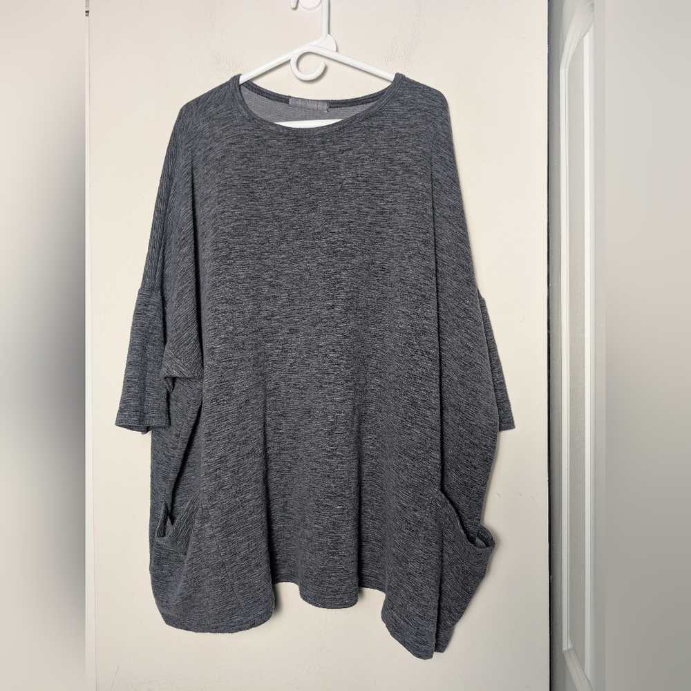 Cut Loose Tunic Texture Oversized Gray Top One Size Short Sleeve W Pockets
